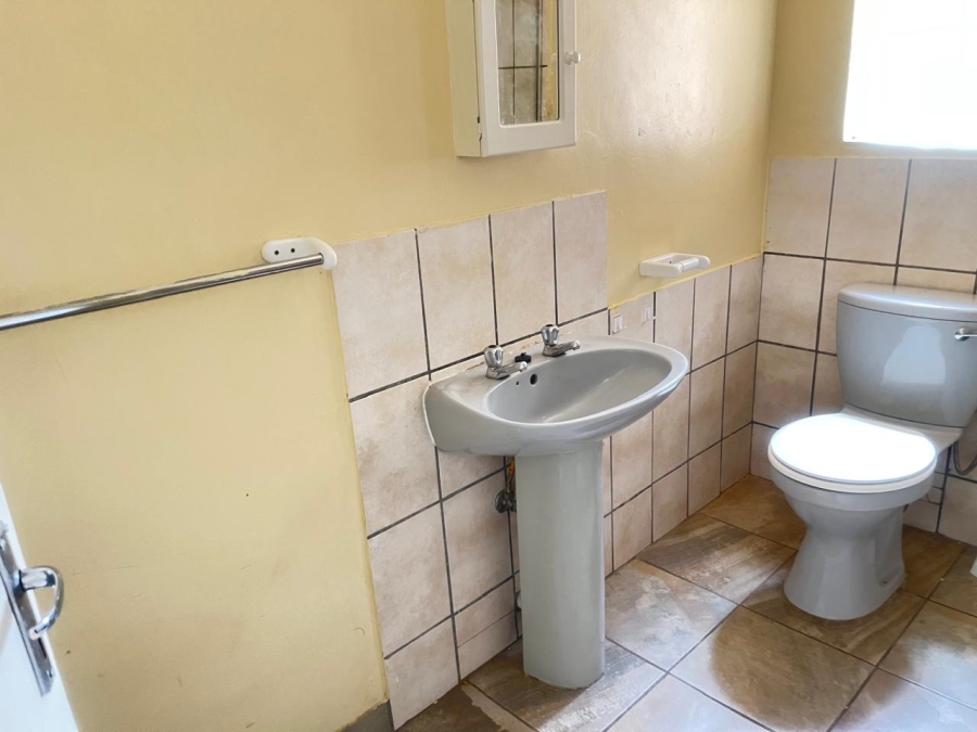 To Let 1 Bedroom Property for Rent in Petervale Gauteng