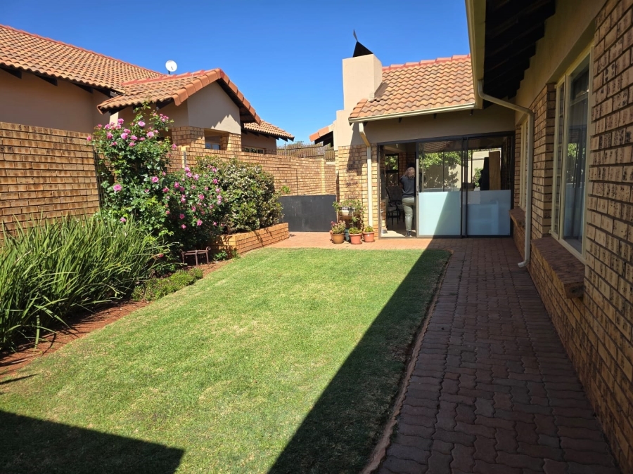 3 Bedroom Property for Sale in The Wilds Gauteng