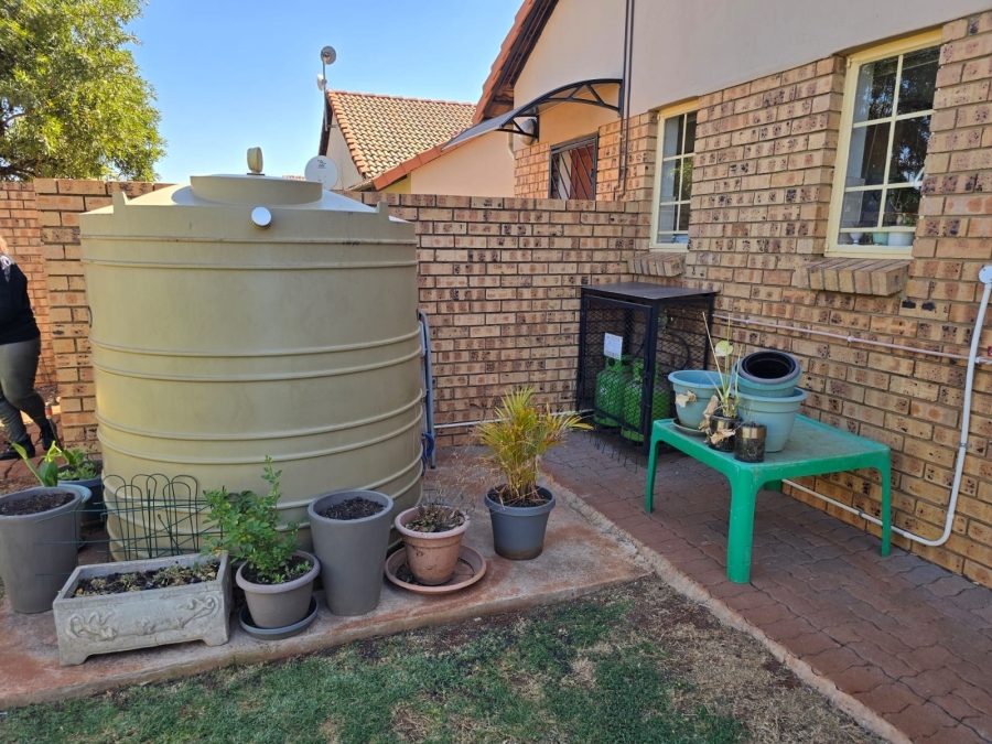 3 Bedroom Property for Sale in The Wilds Gauteng