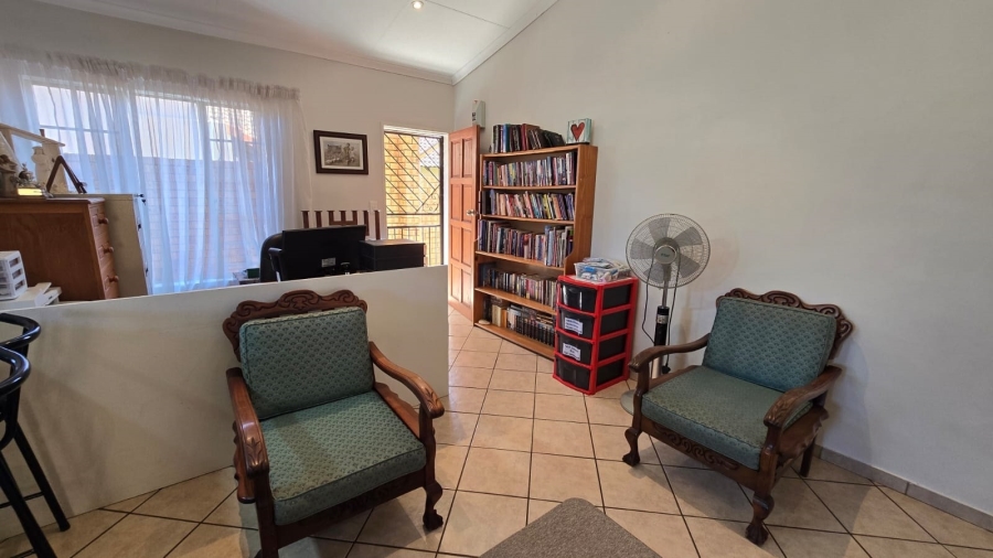 3 Bedroom Property for Sale in The Wilds Gauteng