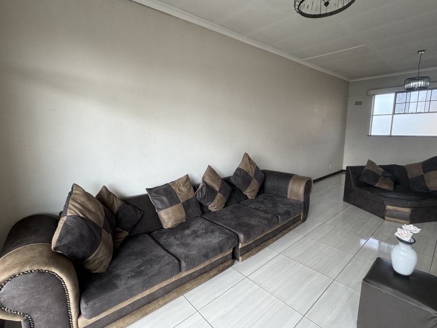 To Let 2 Bedroom Property for Rent in Denlee Gauteng