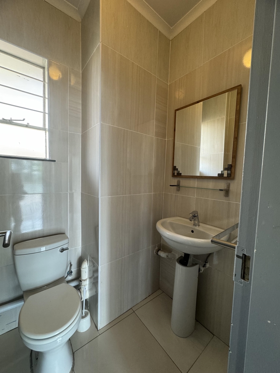 To Let 2 Bedroom Property for Rent in Denlee Gauteng