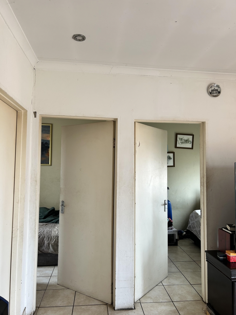 2 Bedroom Property for Sale in Fleurhof Gauteng