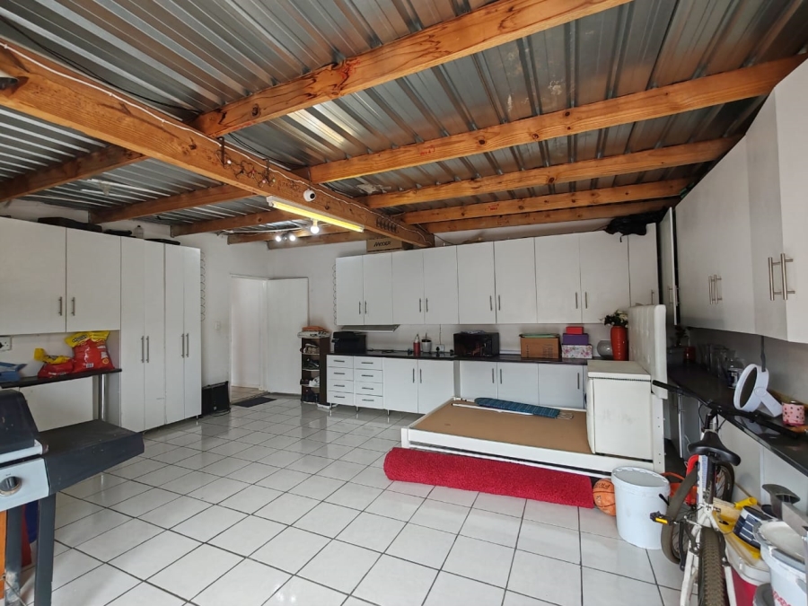 To Let 3 Bedroom Property for Rent in Crescent Wood Country Estate Gauteng