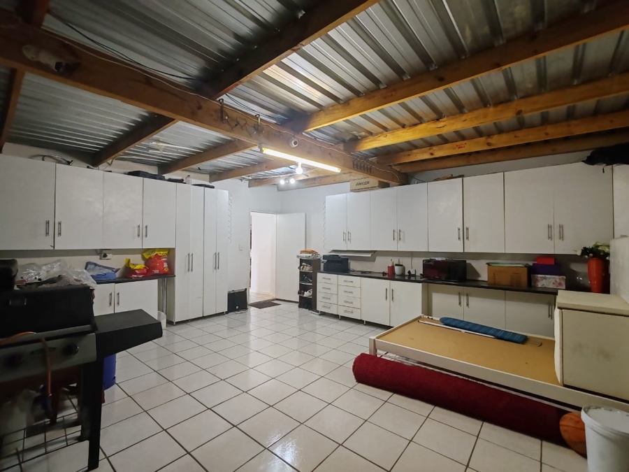 To Let 3 Bedroom Property for Rent in Crescent Wood Country Estate Gauteng