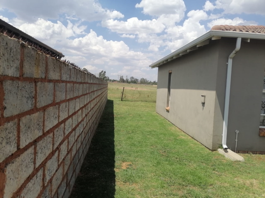 2 Bedroom Property for Sale in Sharon Park Gauteng