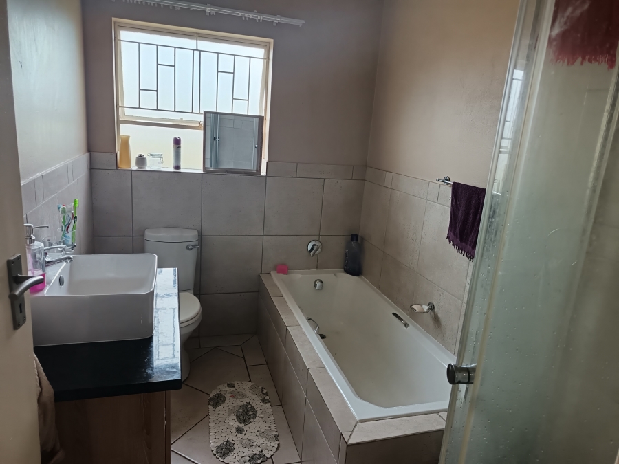 To Let 2 Bedroom Property for Rent in Kliprivier Gauteng