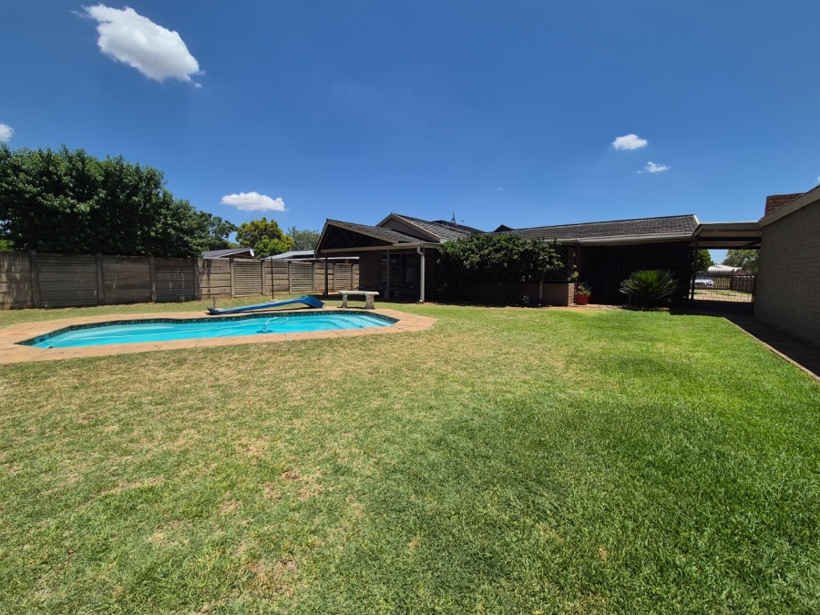 3 Bedroom Property for Sale in Duncanville Gauteng