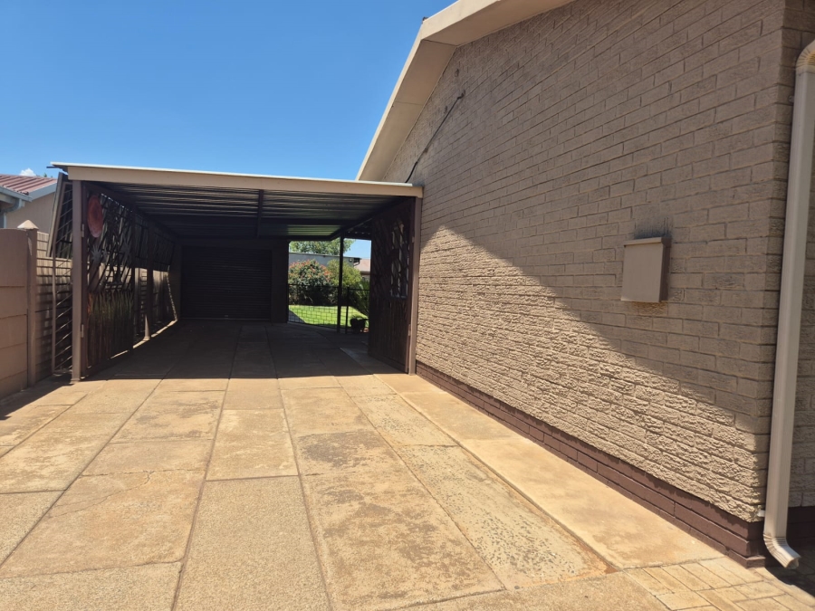 3 Bedroom Property for Sale in Duncanville Gauteng