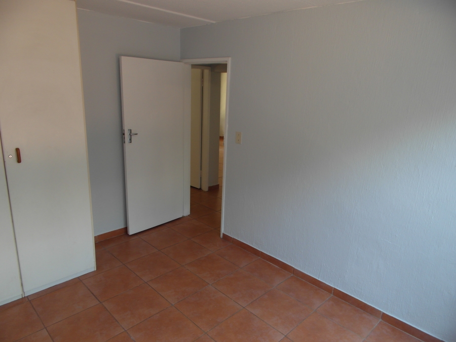 To Let 2 Bedroom Property for Rent in Northwold Gauteng