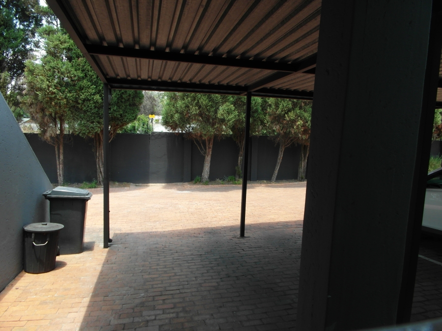 To Let 2 Bedroom Property for Rent in Northwold Gauteng