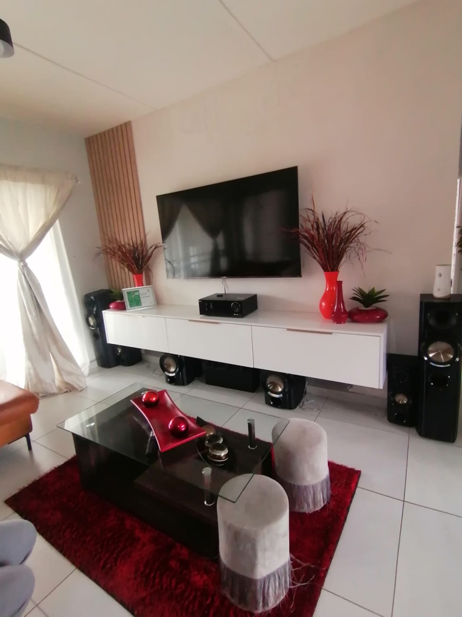 3 Bedroom Property for Sale in Willowbrook Gauteng