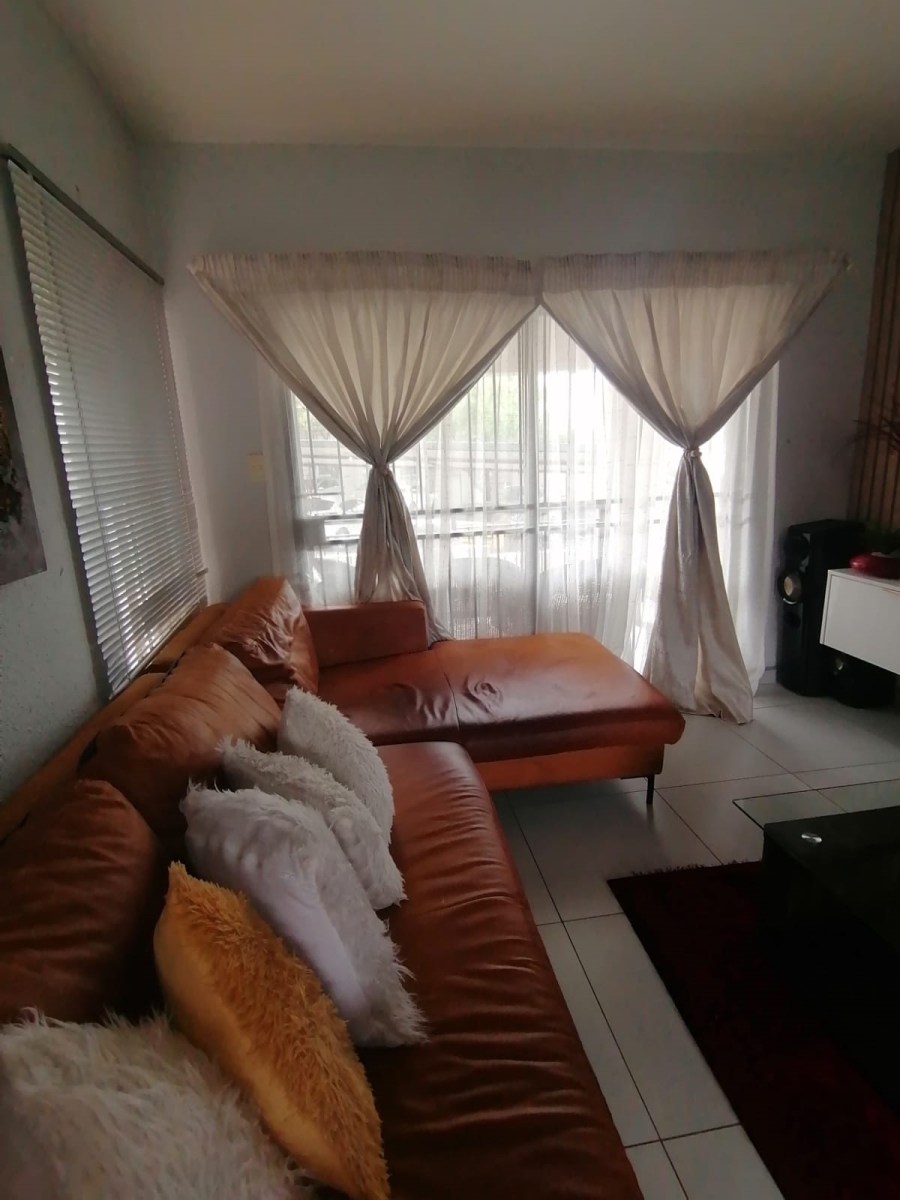 3 Bedroom Property for Sale in Willowbrook Gauteng