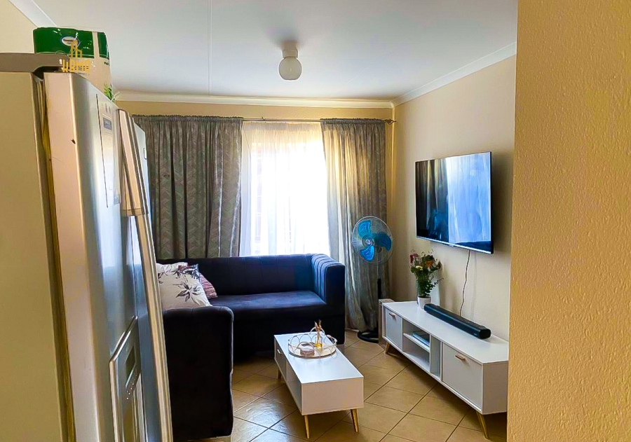 2 Bedroom Property for Sale in Olievenhoutbosch Gauteng