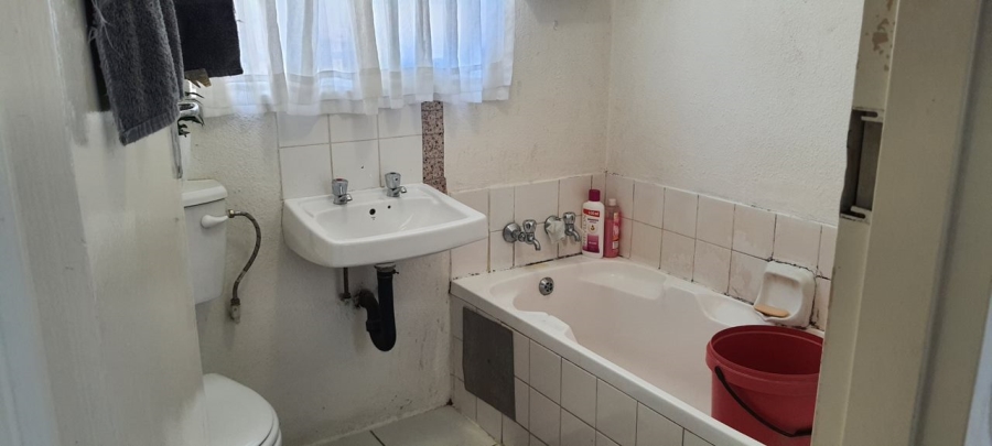 1 Bedroom Property for Sale in Eden Glen Gauteng