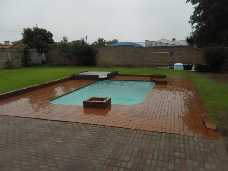 3 Bedroom Property for Sale in Witpoortjie Gauteng