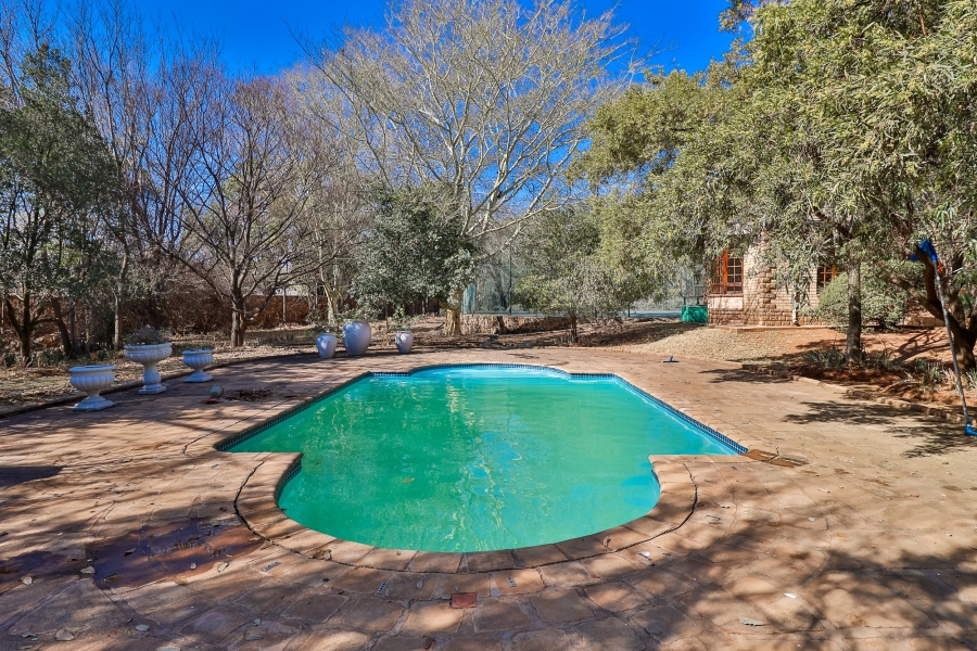 To Let 10 Bedroom Property for Rent in Cornwall Hill Gauteng