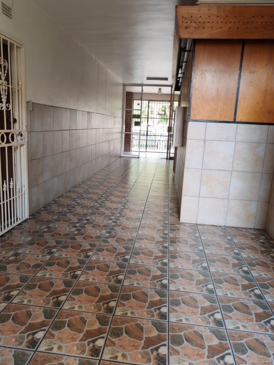 To Let 2 Bedroom Property for Rent in Roodepoort Gauteng