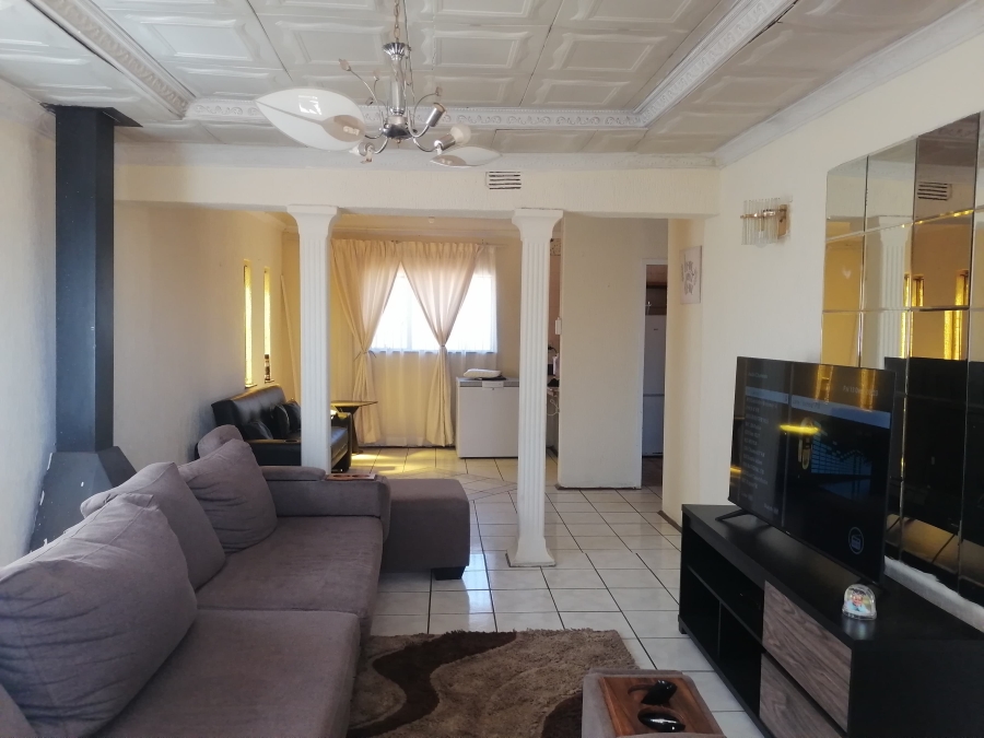 2 Bedroom Property for Sale in Nguni Section Gauteng