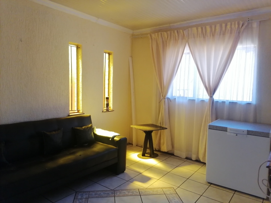 2 Bedroom Property for Sale in Nguni Section Gauteng