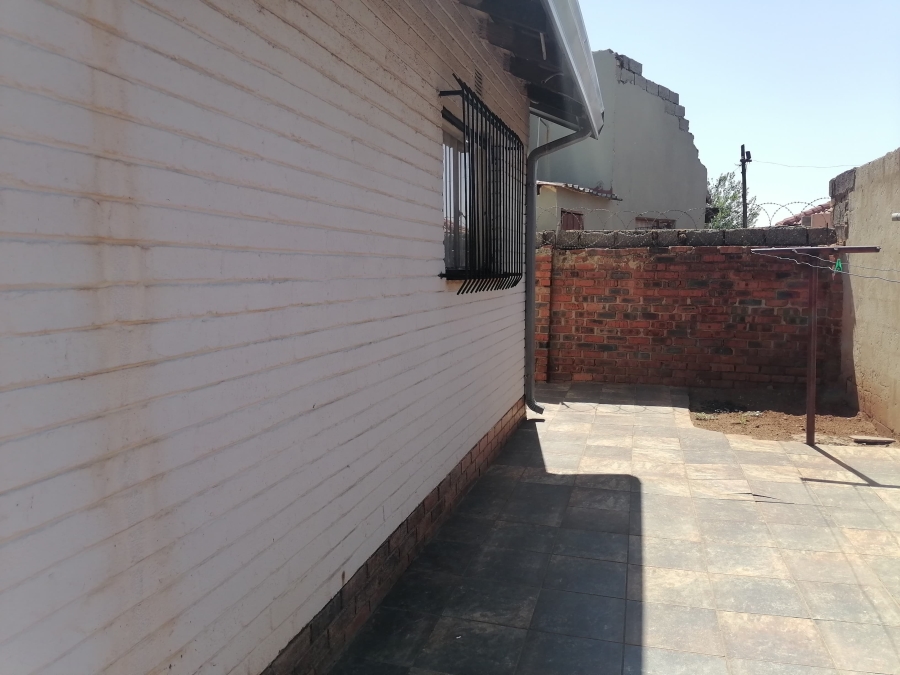 2 Bedroom Property for Sale in Nguni Section Gauteng