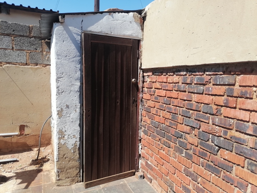 2 Bedroom Property for Sale in Nguni Section Gauteng