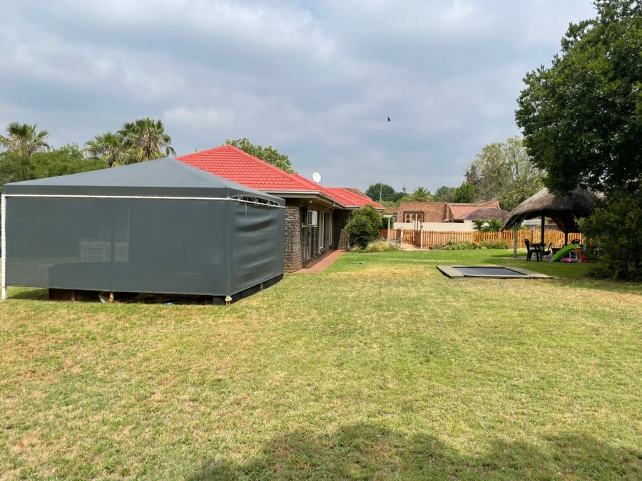 To Let 4 Bedroom Property for Rent in Three Rivers East Gauteng