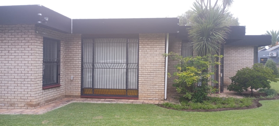 4 Bedroom Property for Sale in Three Rivers East Gauteng