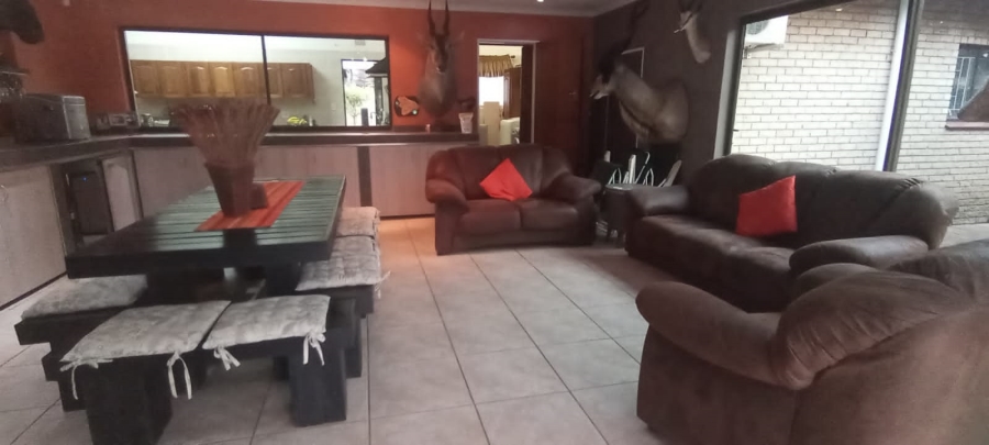 4 Bedroom Property for Sale in Three Rivers East Gauteng