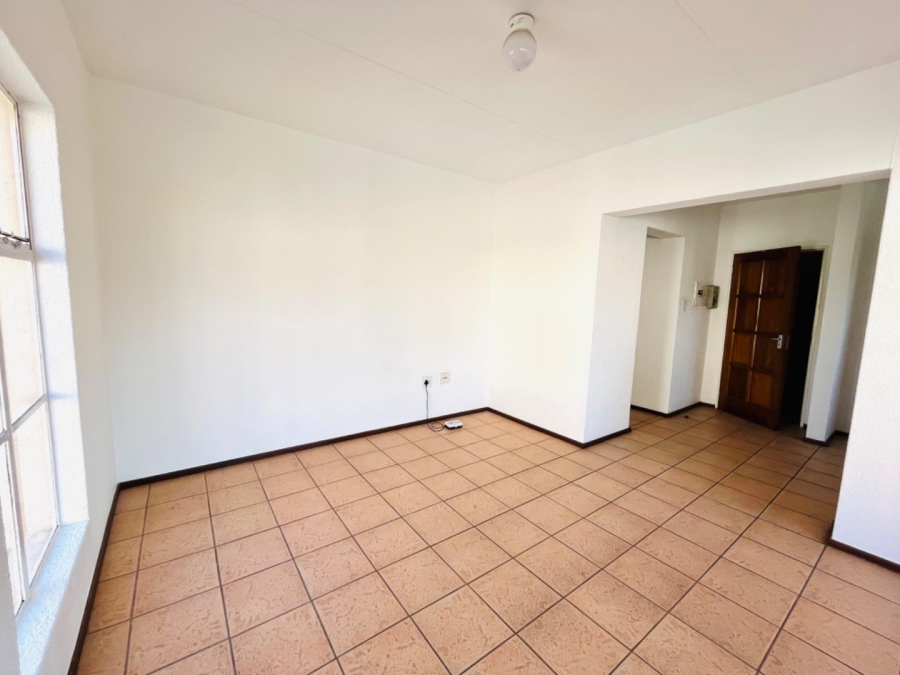 2 Bedroom Property for Sale in Three Rivers Proper Gauteng