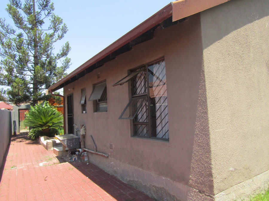 2 Bedroom Property for Sale in Bramley View Gauteng