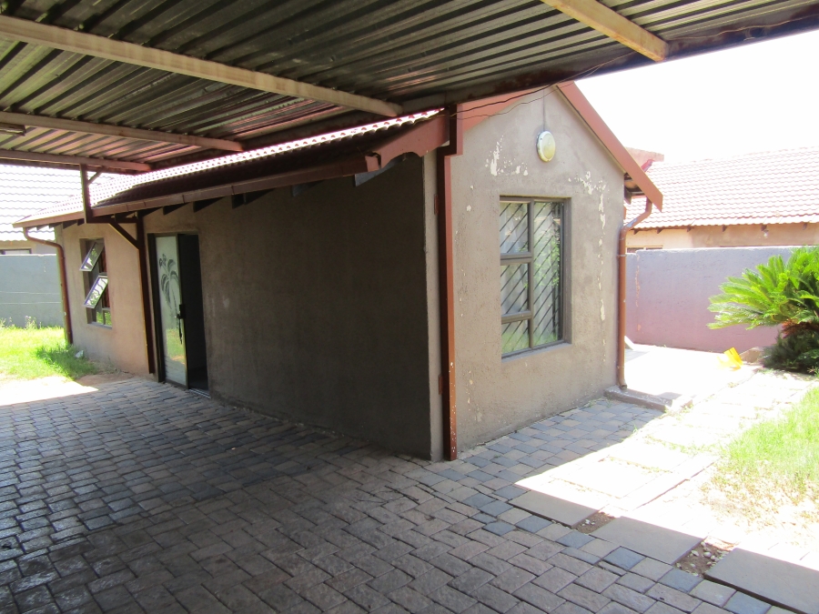 2 Bedroom Property for Sale in Bramley View Gauteng