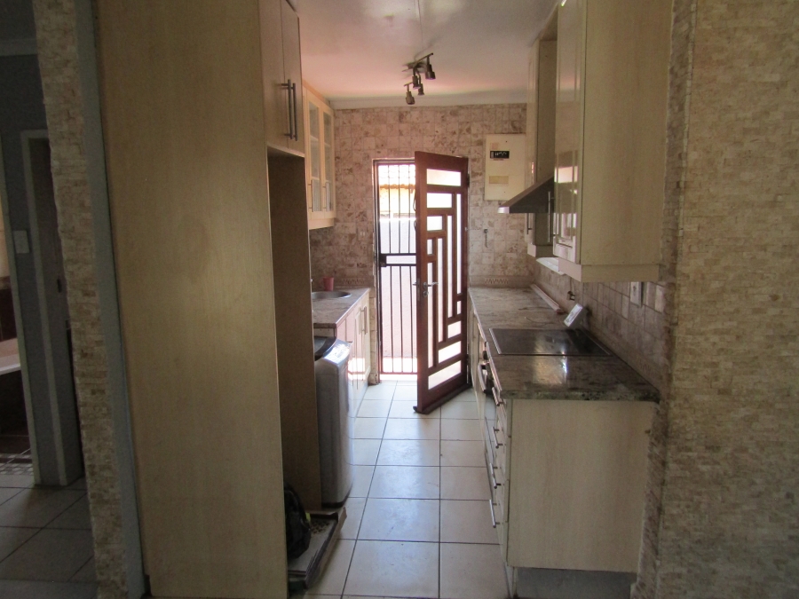 2 Bedroom Property for Sale in Bramley View Gauteng