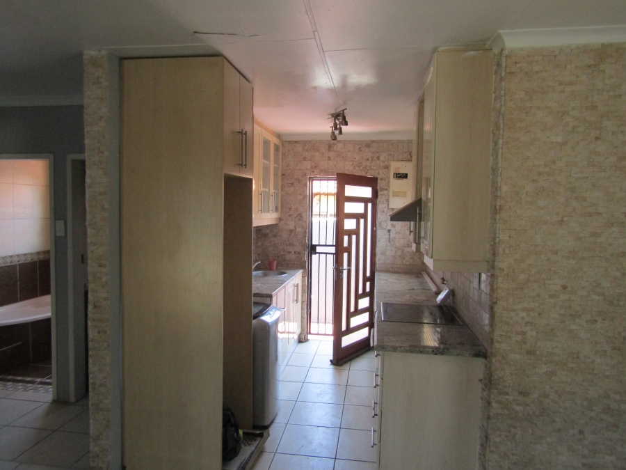 2 Bedroom Property for Sale in Bramley View Gauteng