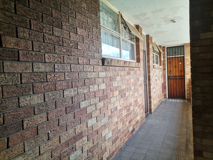 1 Bedroom Property for Sale in Muckleneuk Gauteng