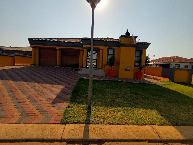 3 Bedroom Property for Sale in The Orchards Gauteng