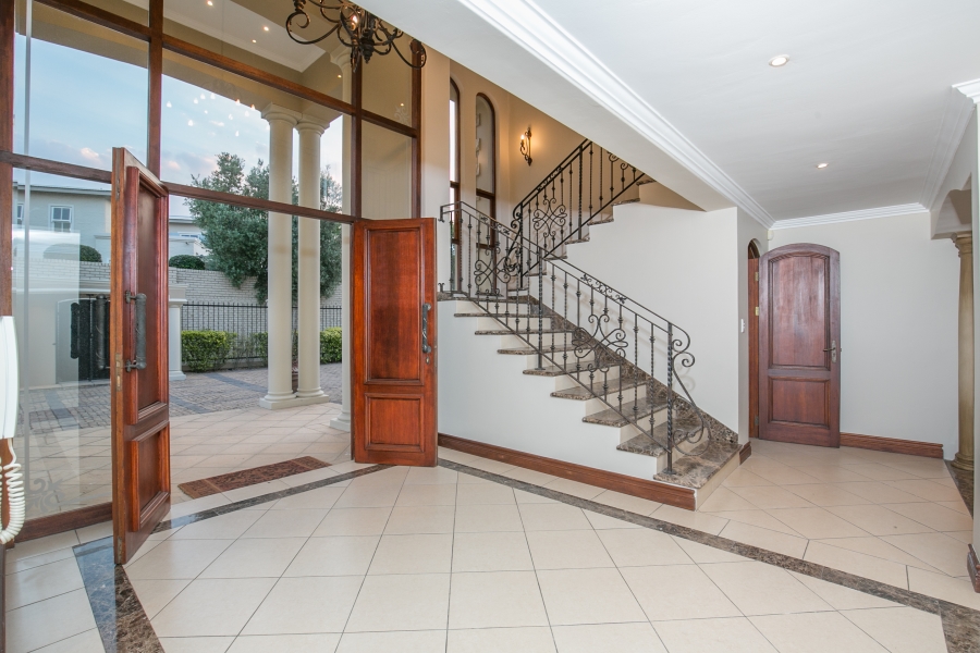 5 Bedroom Property for Sale in Fourways Gardens Gauteng