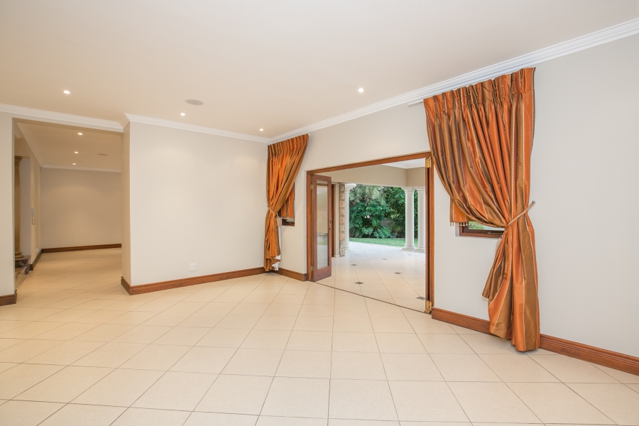 5 Bedroom Property for Sale in Fourways Gardens Gauteng