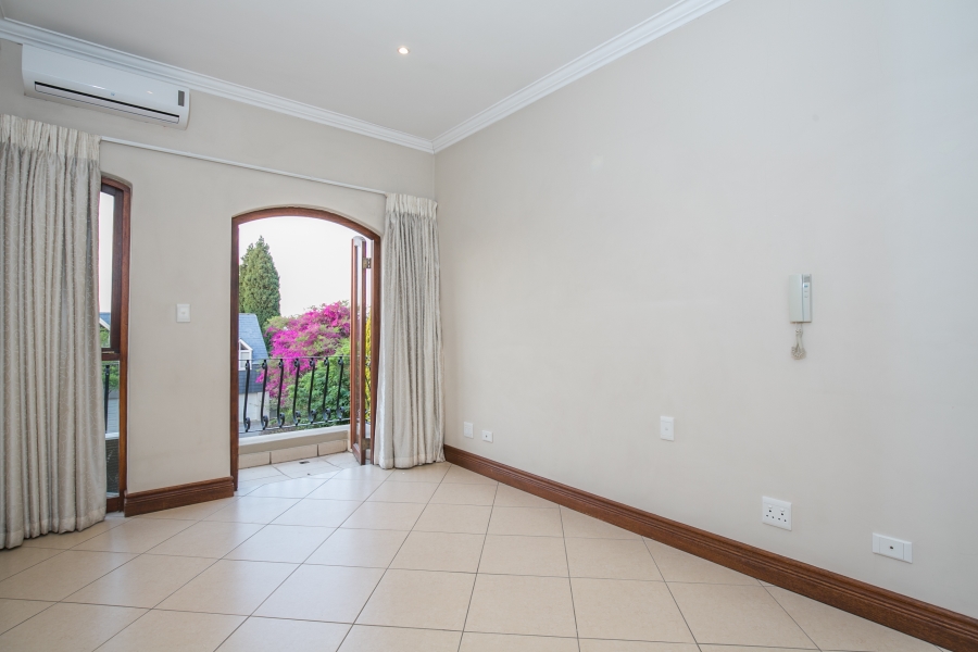 5 Bedroom Property for Sale in Fourways Gardens Gauteng