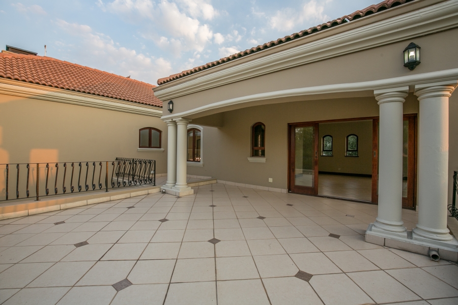 5 Bedroom Property for Sale in Fourways Gardens Gauteng