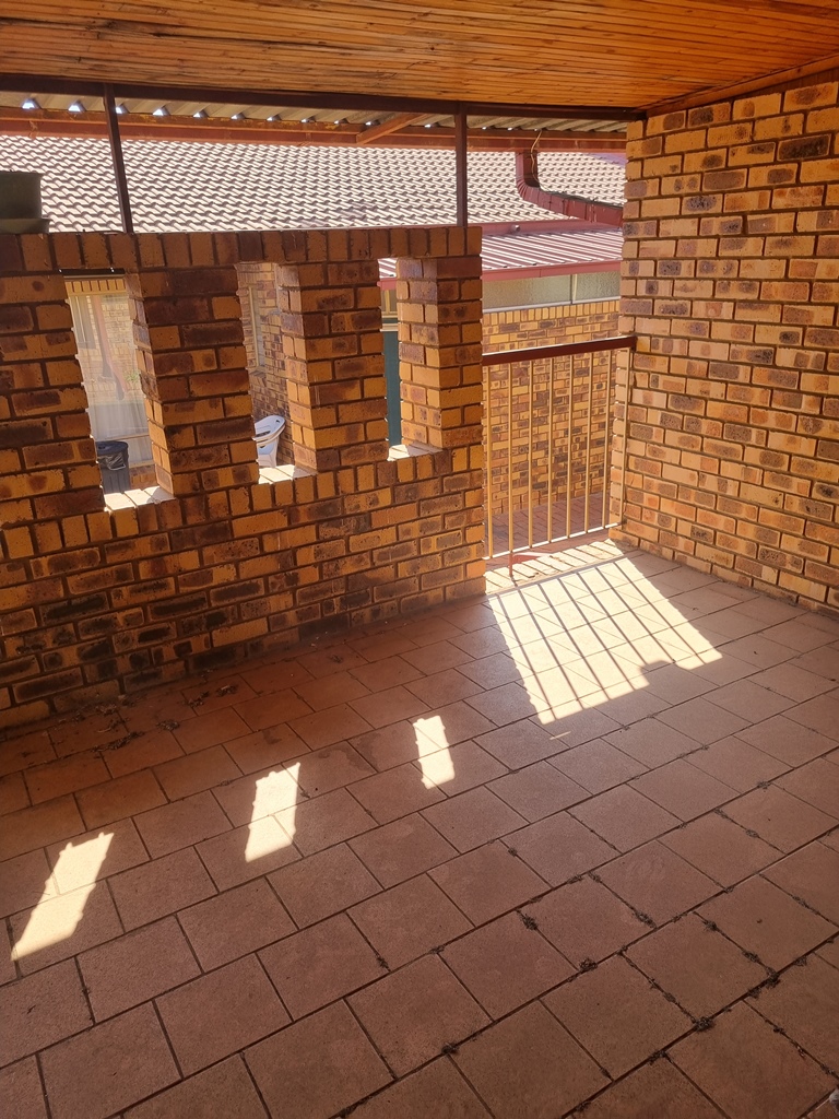 2 Bedroom Property for Sale in Amandasig Gauteng