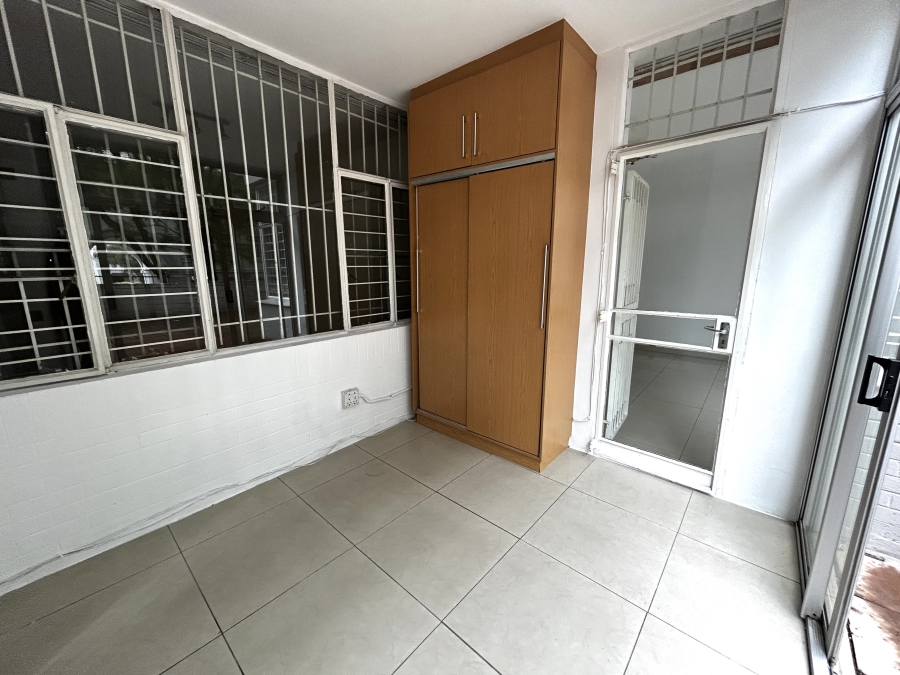 To Let 3 Bedroom Property for Rent in Killarney Gauteng