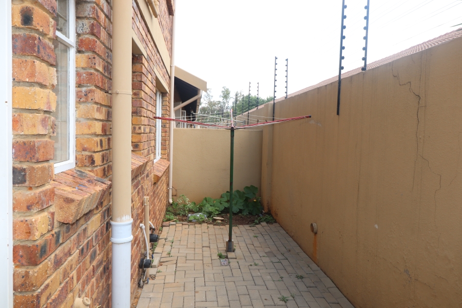 To Let 2 Bedroom Property for Rent in Terenure Gauteng