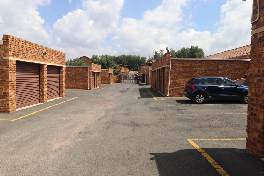 To Let 2 Bedroom Property for Rent in Terenure Gauteng