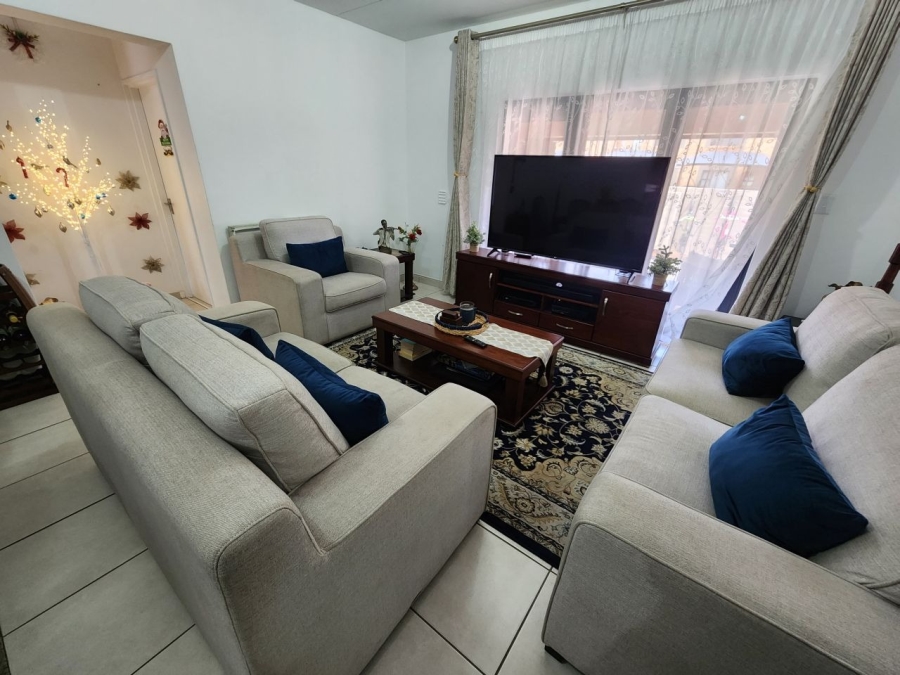 3 Bedroom Property for Sale in Ravenswood Gauteng