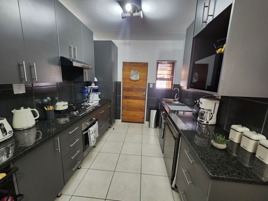 3 Bedroom Property for Sale in Ravenswood Gauteng