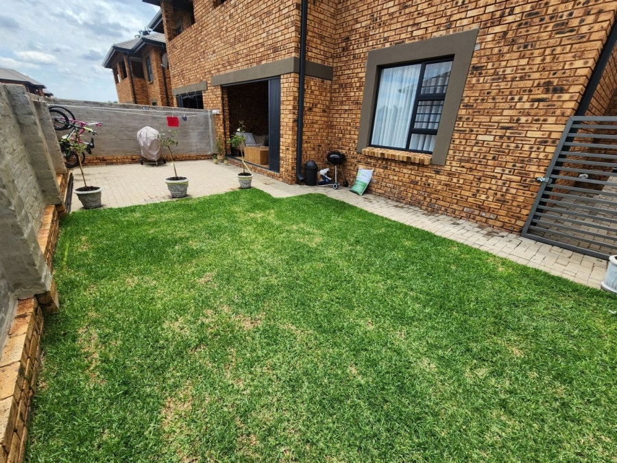 3 Bedroom Property for Sale in Ravenswood Gauteng