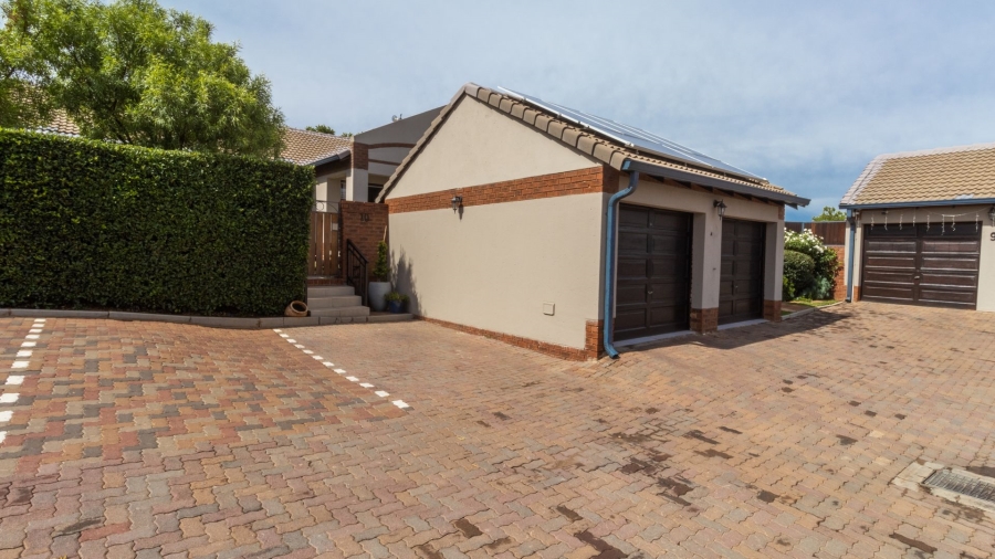 3 Bedroom Property for Sale in Rietvlei Heights Country Estate Gauteng