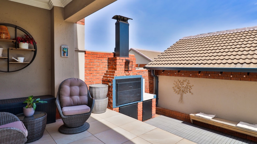 3 Bedroom Property for Sale in Rietvlei Heights Country Estate Gauteng