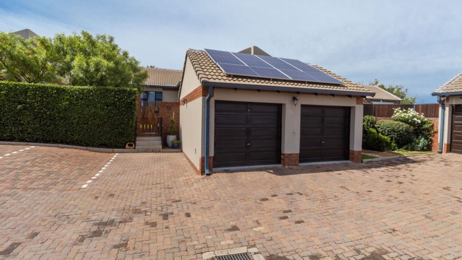 3 Bedroom Property for Sale in Rietvlei Heights Country Estate Gauteng